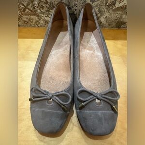 Vionic Women's 7.5 Klara Flats Brown Suede Cap Toe Bow Comfort Office Casual NEW